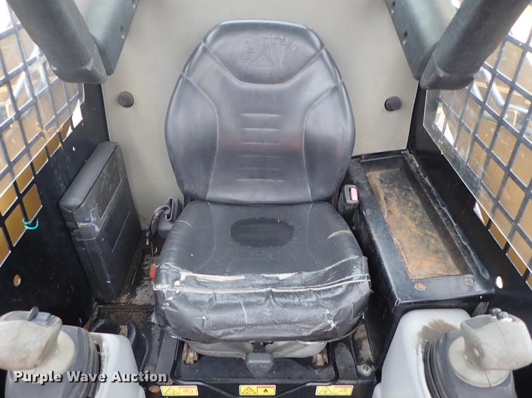 image for item DE5367 2008 Caterpillar 232B2 skid steer