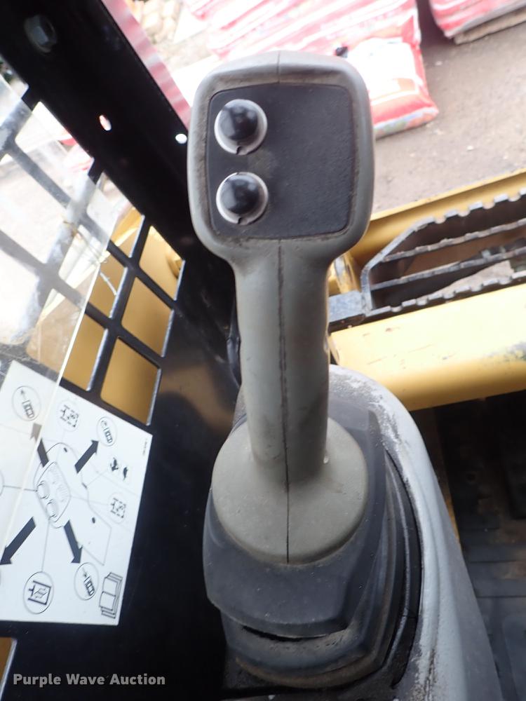 image for item DE5367 2008 Caterpillar 232B2 skid steer