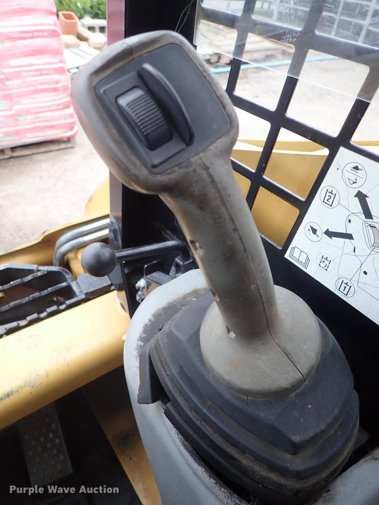 image for item DE5367 2008 Caterpillar 232B2 skid steer