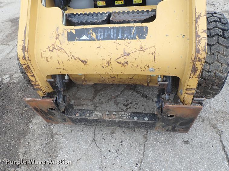 image for item DE5367 2008 Caterpillar 232B2 skid steer