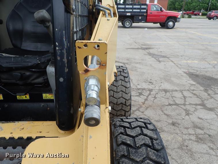 image for item DE5367 2008 Caterpillar 232B2 skid steer