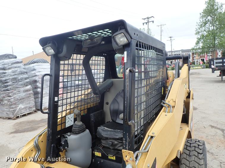 image for item DE5367 2008 Caterpillar 232B2 skid steer