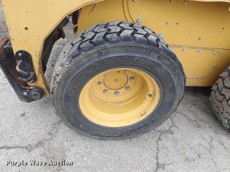 image for item DE5367 2008 Caterpillar 232B2 skid steer