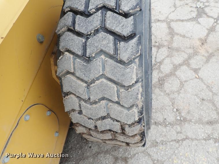 image for item DE5367 2008 Caterpillar 232B2 skid steer