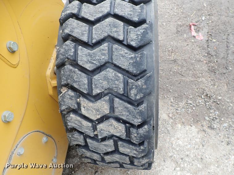 image for item DE5367 2008 Caterpillar 232B2 skid steer