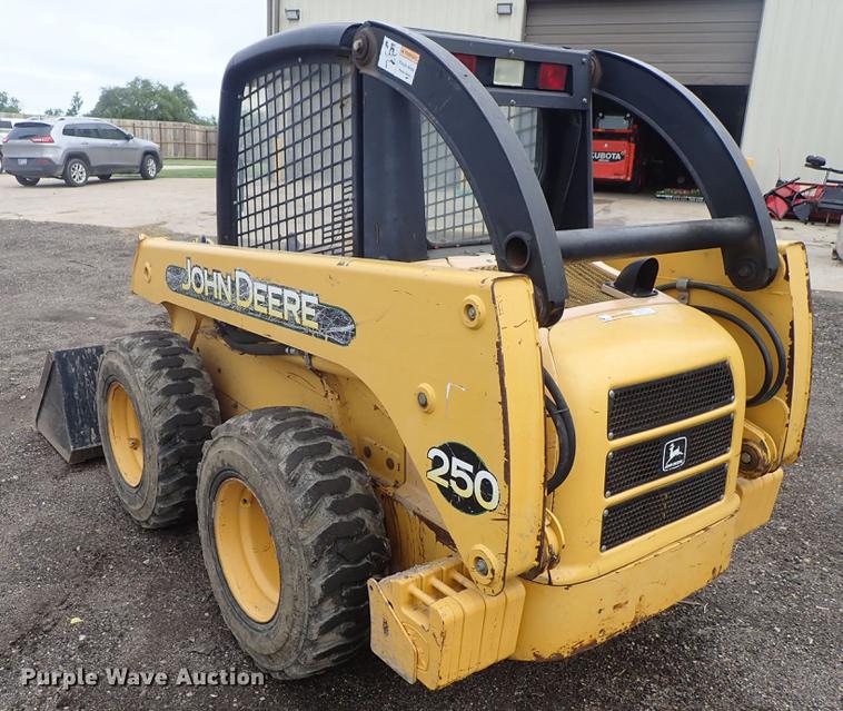 image for item DE5373 2000 John Deere 250 skid steer