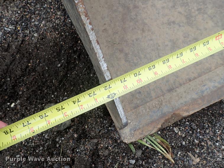 image for item DE5373 2000 John Deere 250 skid steer