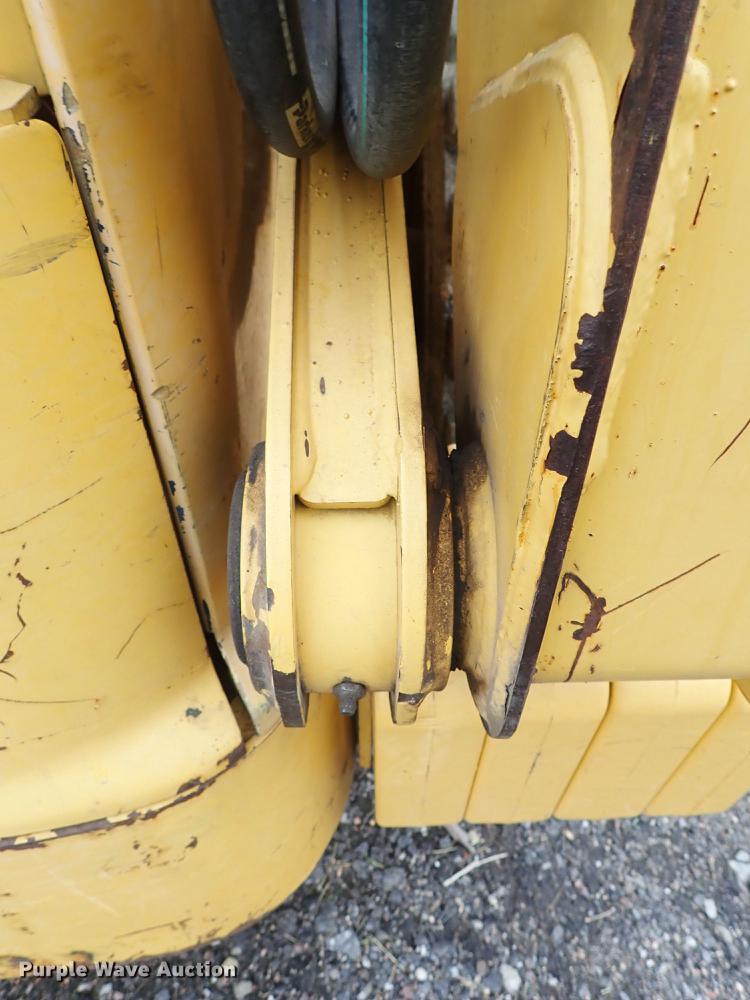 image for item DE5373 2000 John Deere 250 skid steer