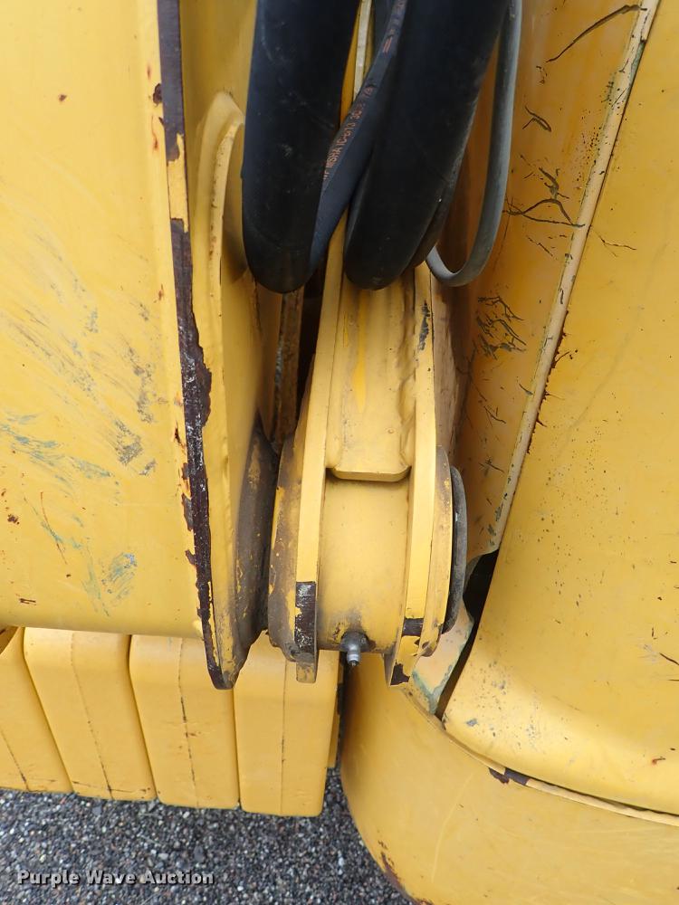 image for item DE5373 2000 John Deere 250 skid steer