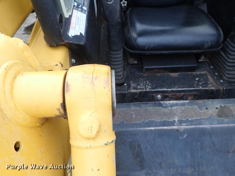 image for item DE5373 2000 John Deere 250 skid steer