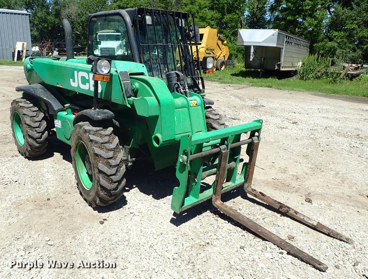 image for item DE5379 2013 JCB 520-50 telehandler