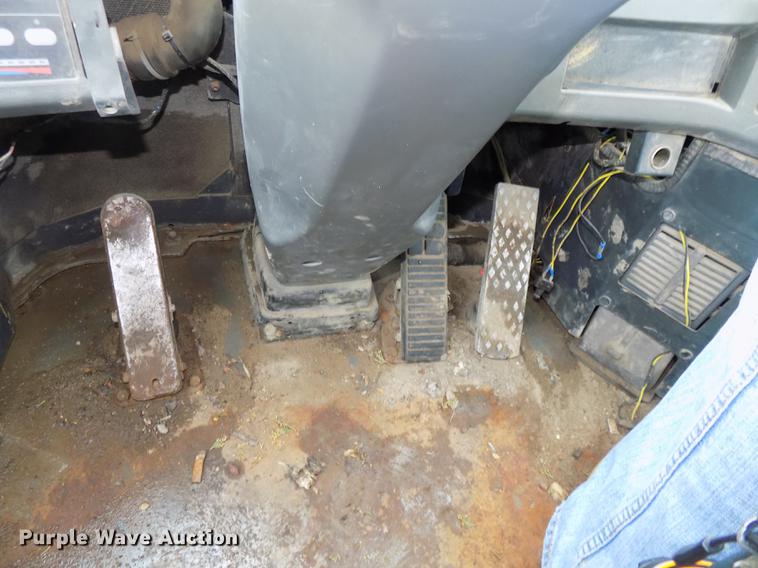 image for item DE7679 1999 Komatsu WA320-3MC wheel loader