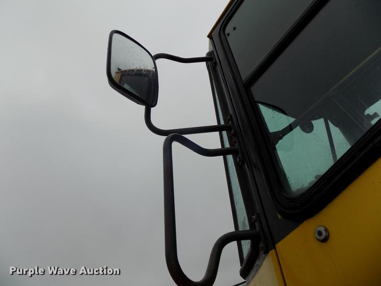 image for item DE7679 1999 Komatsu WA320-3MC wheel loader