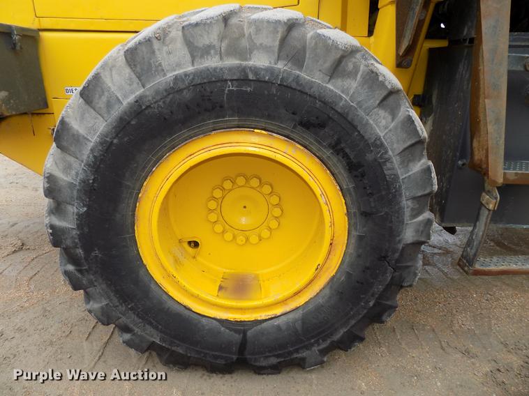 image for item DE7679 1999 Komatsu WA320-3MC wheel loader