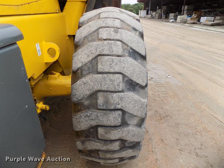 image for item DE7679 1999 Komatsu WA320-3MC wheel loader