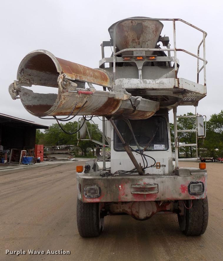 image for item DE7680 1994 Oshkosh S2146 ready mix truck