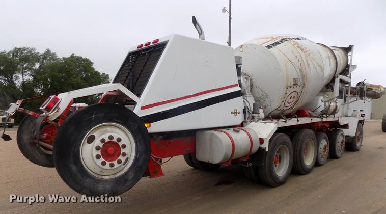 image for item DE7680 1994 Oshkosh S2146 ready mix truck