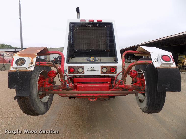 image for item DE7680 1994 Oshkosh S2146 ready mix truck