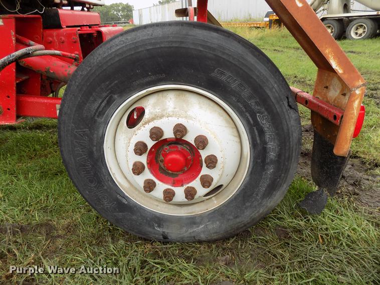 image for item DE7680 1994 Oshkosh S2146 ready mix truck