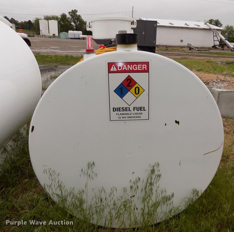 image for item DE7687 Kay fuel tank