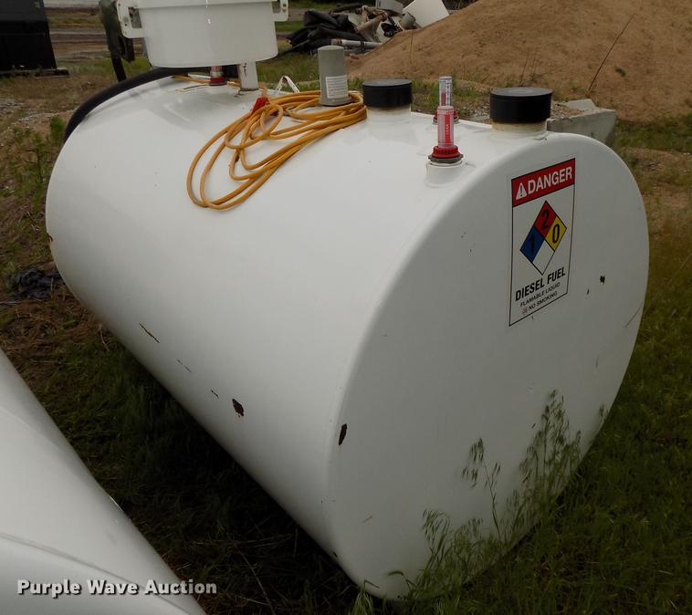 image for item DE7687 Kay fuel tank