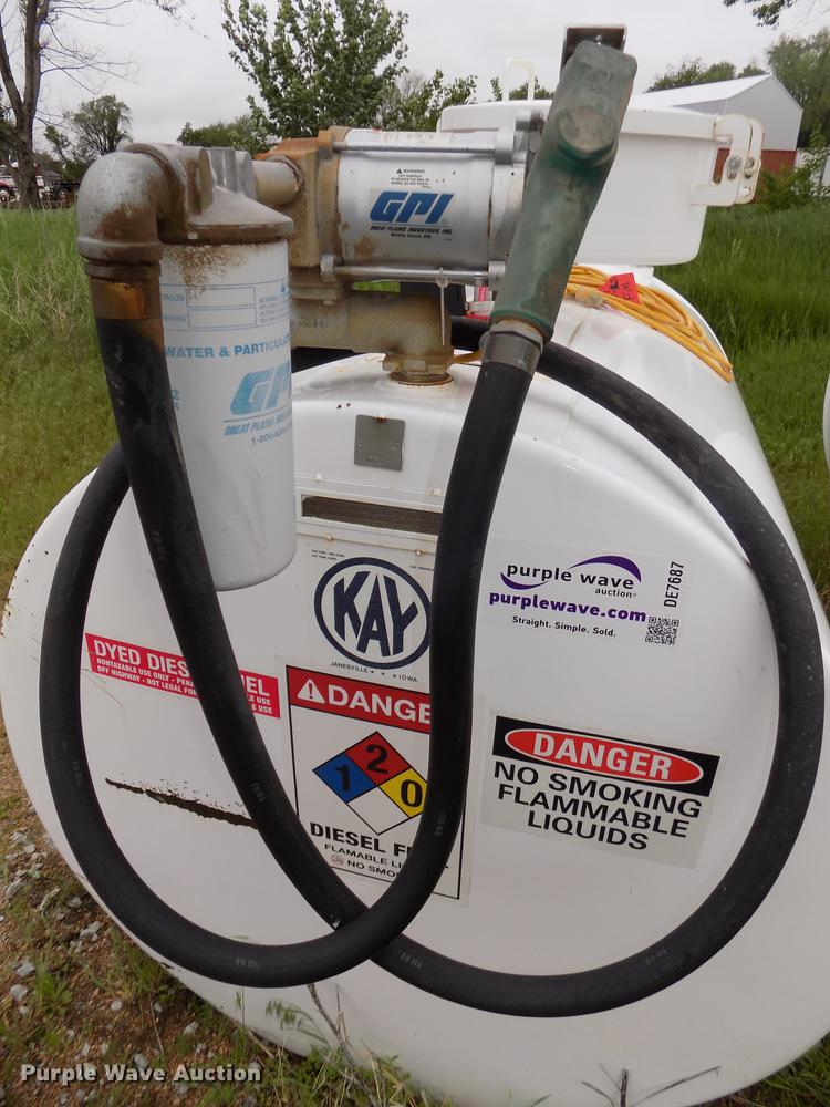 image for item DE7687 Kay fuel tank