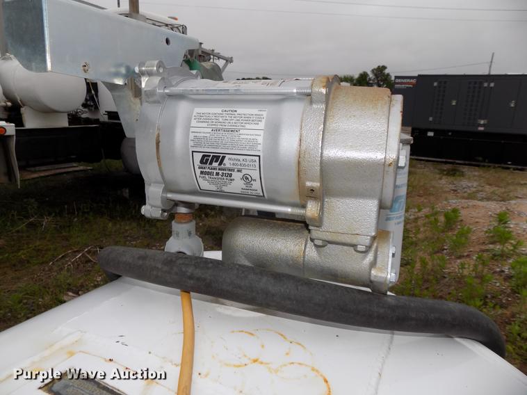 image for item DE7687 Kay fuel tank