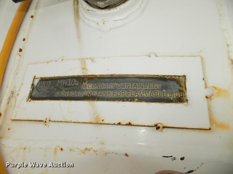 image for item DE7687 Kay fuel tank