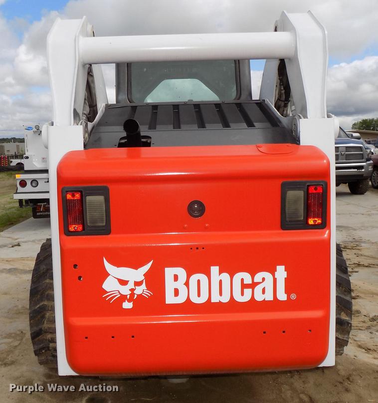 image for item DE7690 2002 Bobcat S250 skid steer