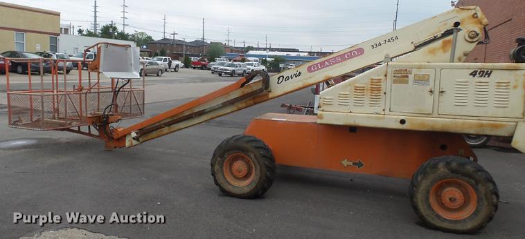 image for item DE7796 1995 JLG 40H boom lift