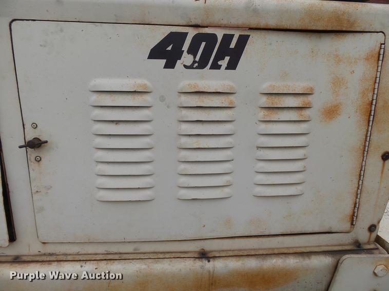 image for item DE7796 1995 JLG 40H boom lift