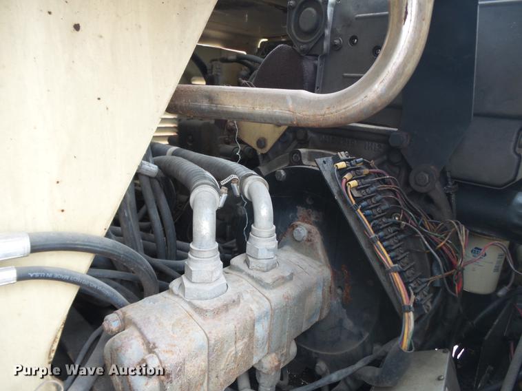 image for item DE7796 1995 JLG 40H boom lift