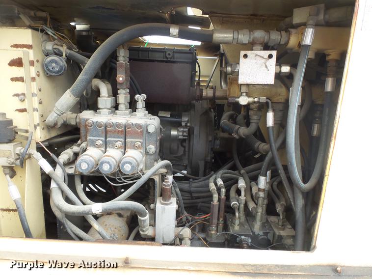 image for item DE7796 1995 JLG 40H boom lift