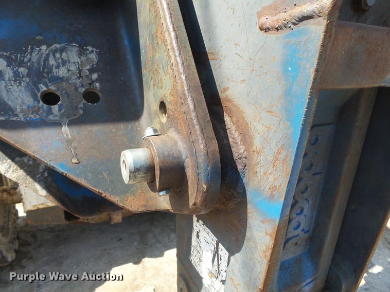 image for item DE7798 Bobcat 2560 skid steer breaker