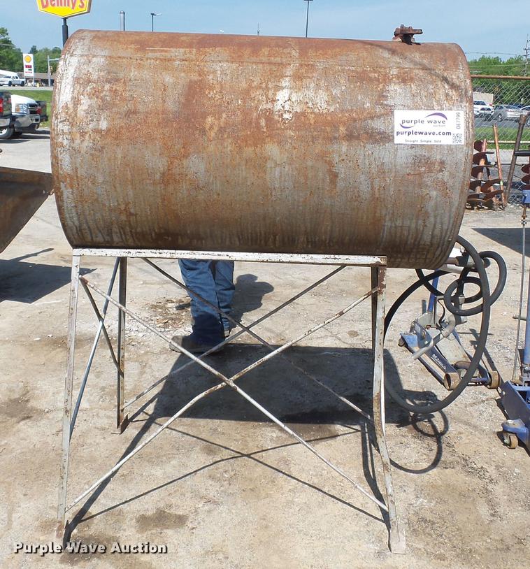 image for item DE7799 Steel fuel tank