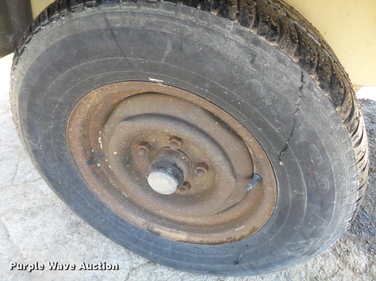 image for item DE7802 Ingersoll Rand 100 air compressor