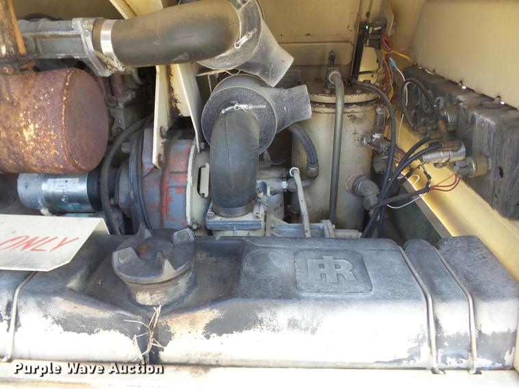 image for item DE7802 Ingersoll Rand 100 air compressor