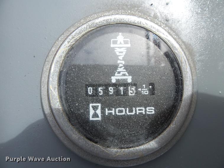 image for item DE7805 Sky Jack SJ4626 scissor lift