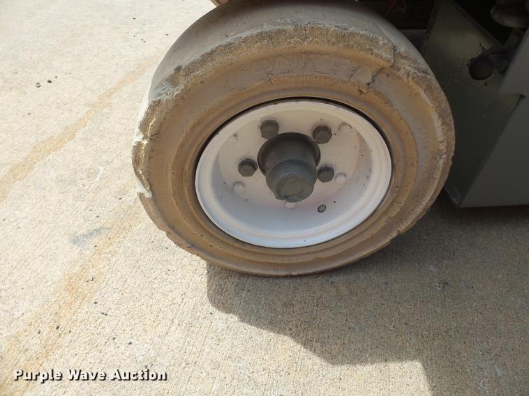 image for item DE7805 Sky Jack SJ4626 scissor lift