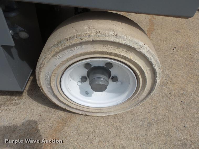 image for item DE7805 Sky Jack SJ4626 scissor lift