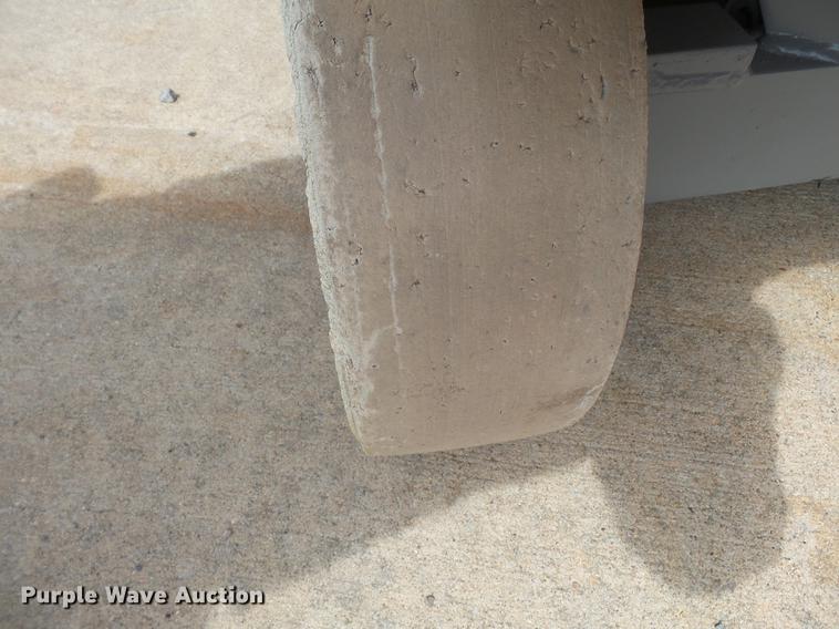 image for item DE7805 Sky Jack SJ4626 scissor lift