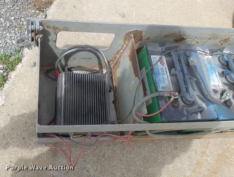 image for item DE7805 Sky Jack SJ4626 scissor lift