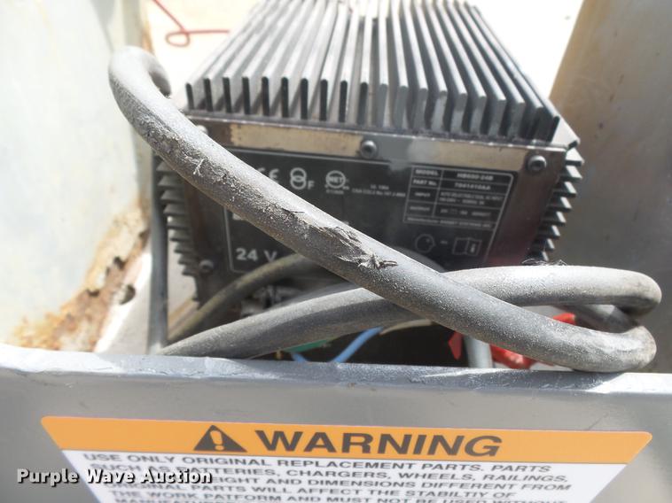 image for item DE7805 Sky Jack SJ4626 scissor lift