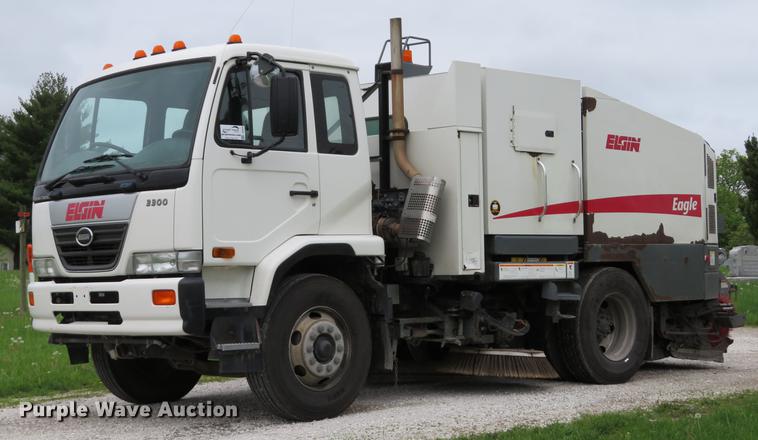 image for item DE8035 2008 Elgin Eagle Series F street sweeper truck