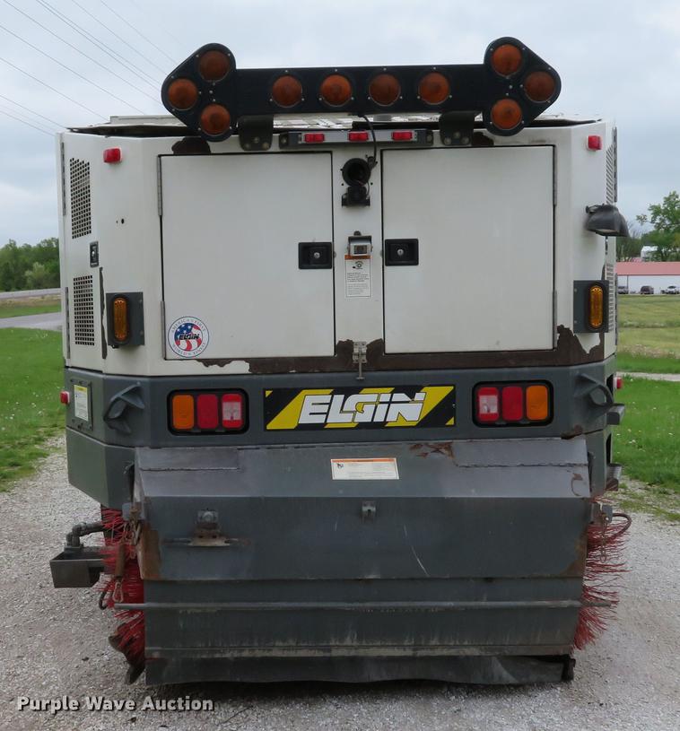 image for item DE8035 2008 Elgin Eagle Series F street sweeper truck