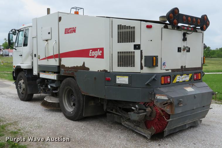 image for item DE8035 2008 Elgin Eagle Series F street sweeper truck