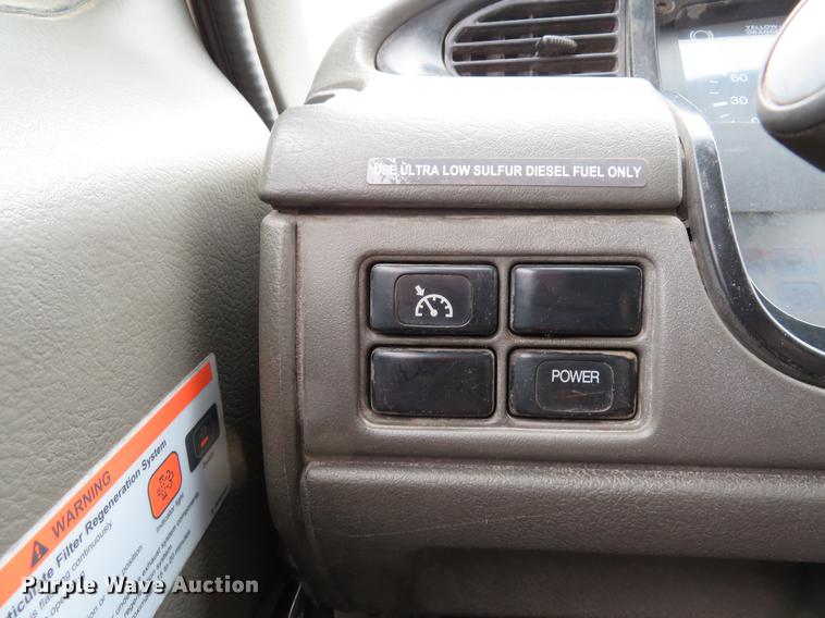 image for item DE8035 2008 Elgin Eagle Series F street sweeper truck