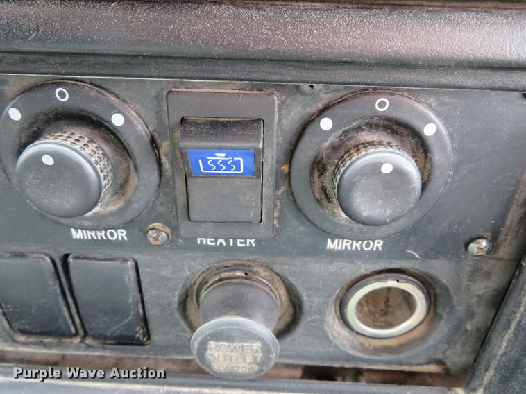 image for item DE8035 2008 Elgin Eagle Series F street sweeper truck