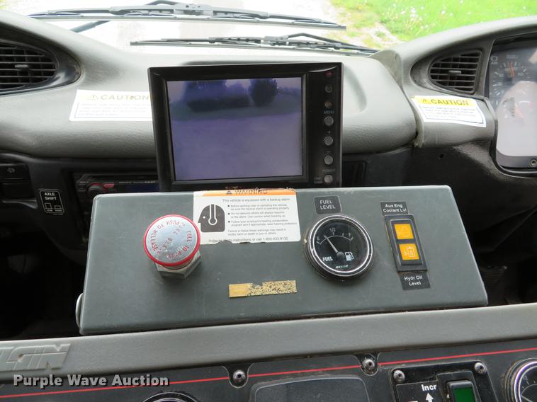 image for item DE8035 2008 Elgin Eagle Series F street sweeper truck