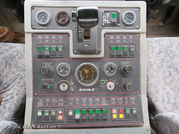 image for item DE8035 2008 Elgin Eagle Series F street sweeper truck